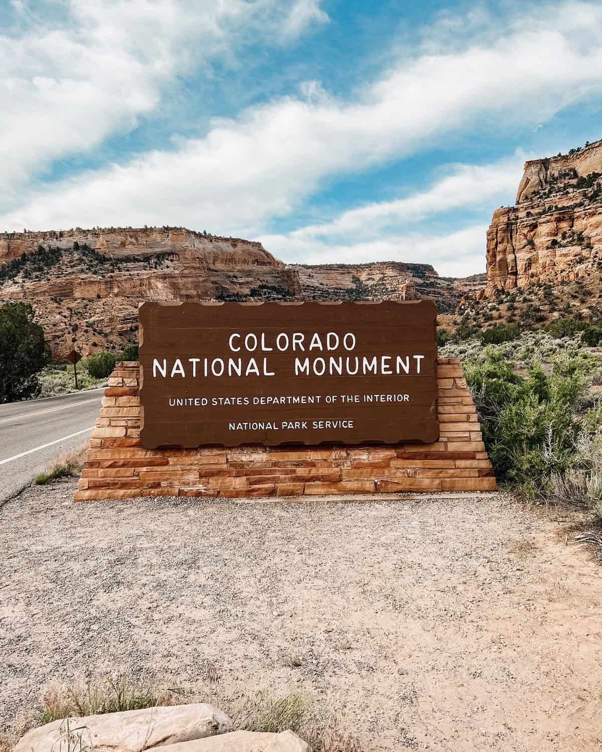 A sign as you enter the Colorado National Monument.