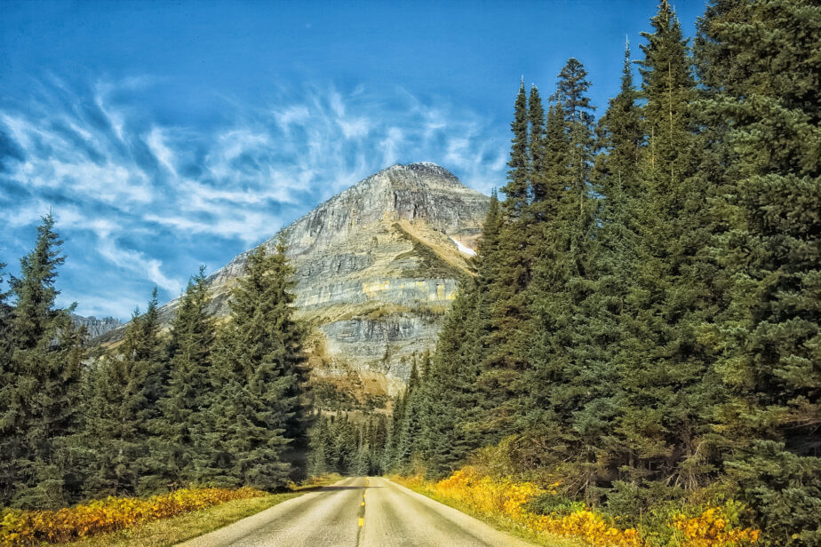 One of the best hidden gems in Montana is in Glacier National Park with mountain views and endless scenery.