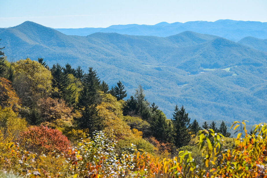Mountains with fall foliage near Asheville.